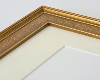 Gold Vintage Heart Pattern 8 x 10 Frame